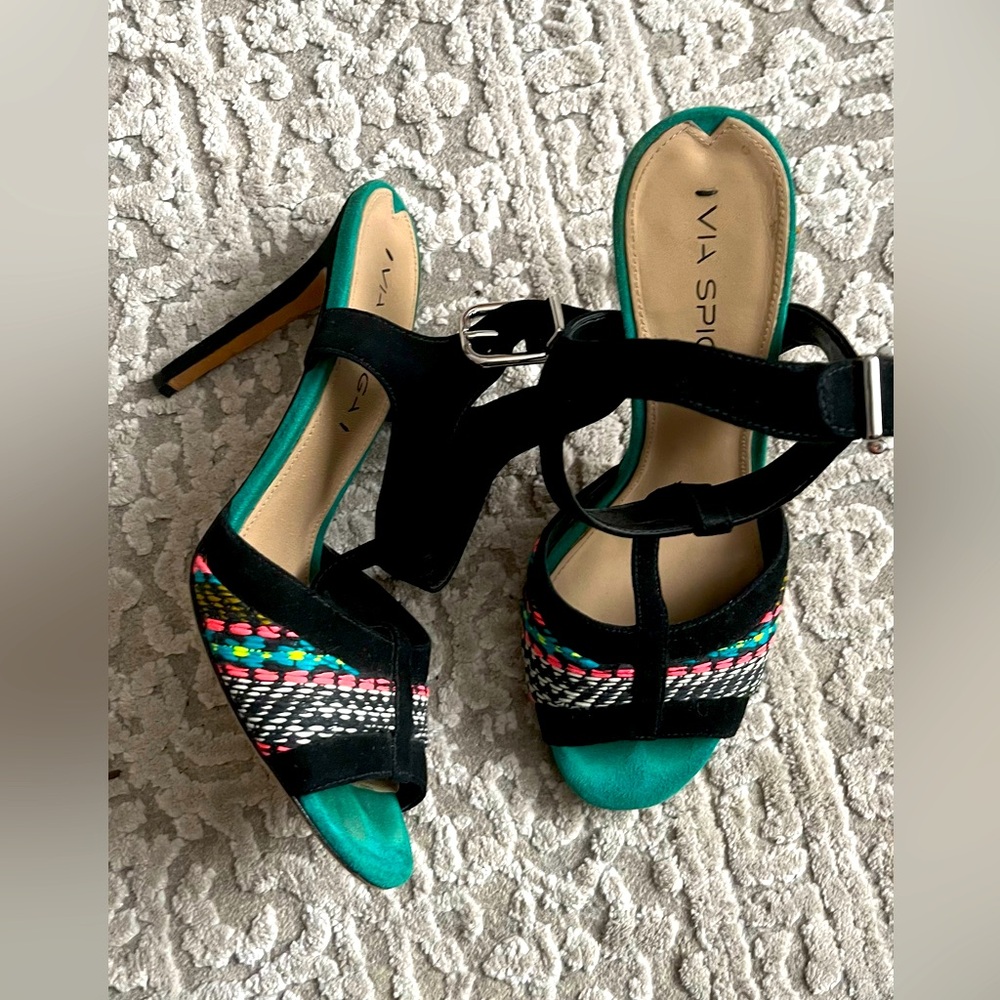 Via Spiga Size 8.5 T-Strap Suede Heel. See photos for signs of wear.